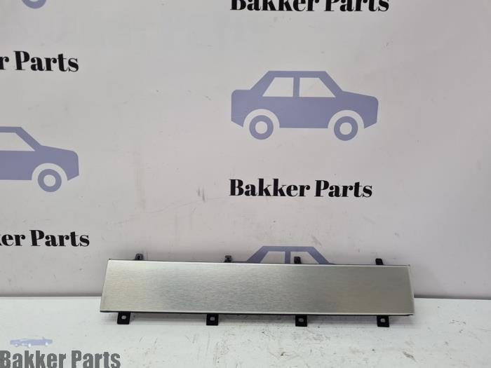 Bande décorative de tableau de bord d'un Landrover Evoque, Land Rover, -, -, 3 mois de garantie