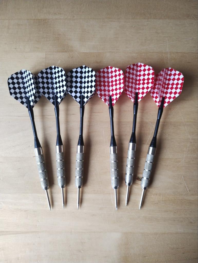 Darts pijlen 17g/pijl (flights inbegrepen), Sport en Fitness, Darts, Gebruikt, Pijlen, Ophalen