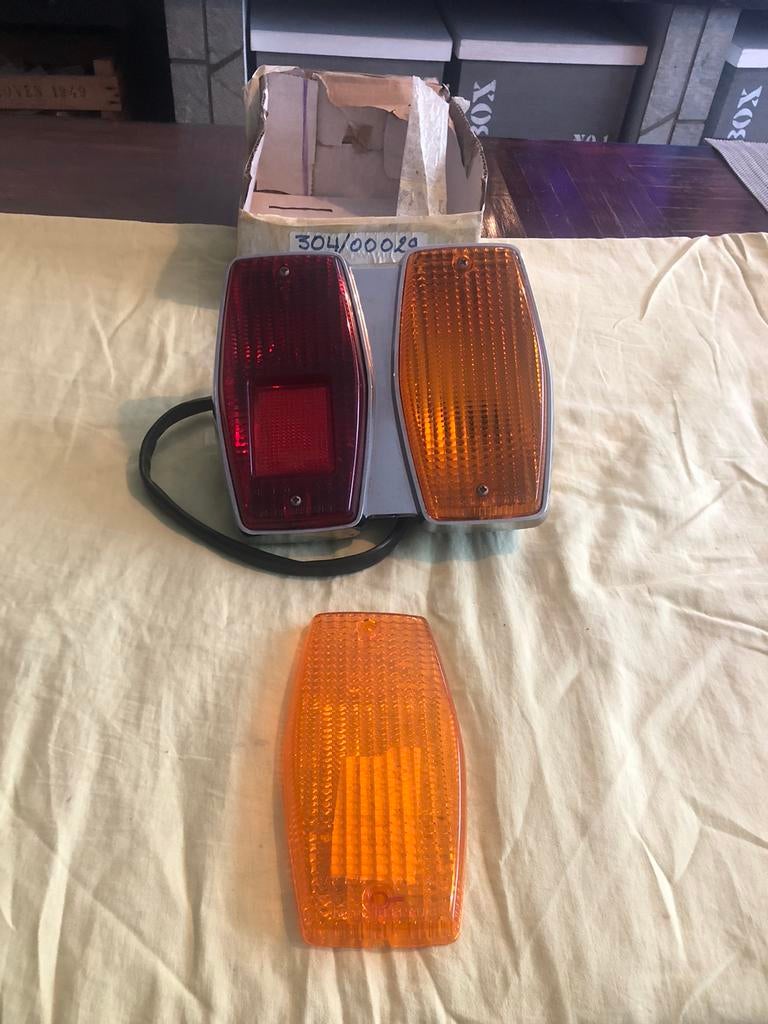 cabochon feu clignotant arrière Peugeot 304, Auto-onderdelen, Verlichting, Oldtimer onderdelen, Peugeot, Nieuw, Ophalen