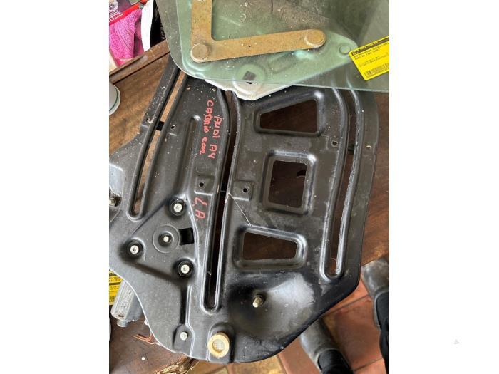 Mécanique vitre 2portes arrière gauche d'un Audi A4, Enlèvement ou Envoi, 3 mois de garantie, Utilisé
