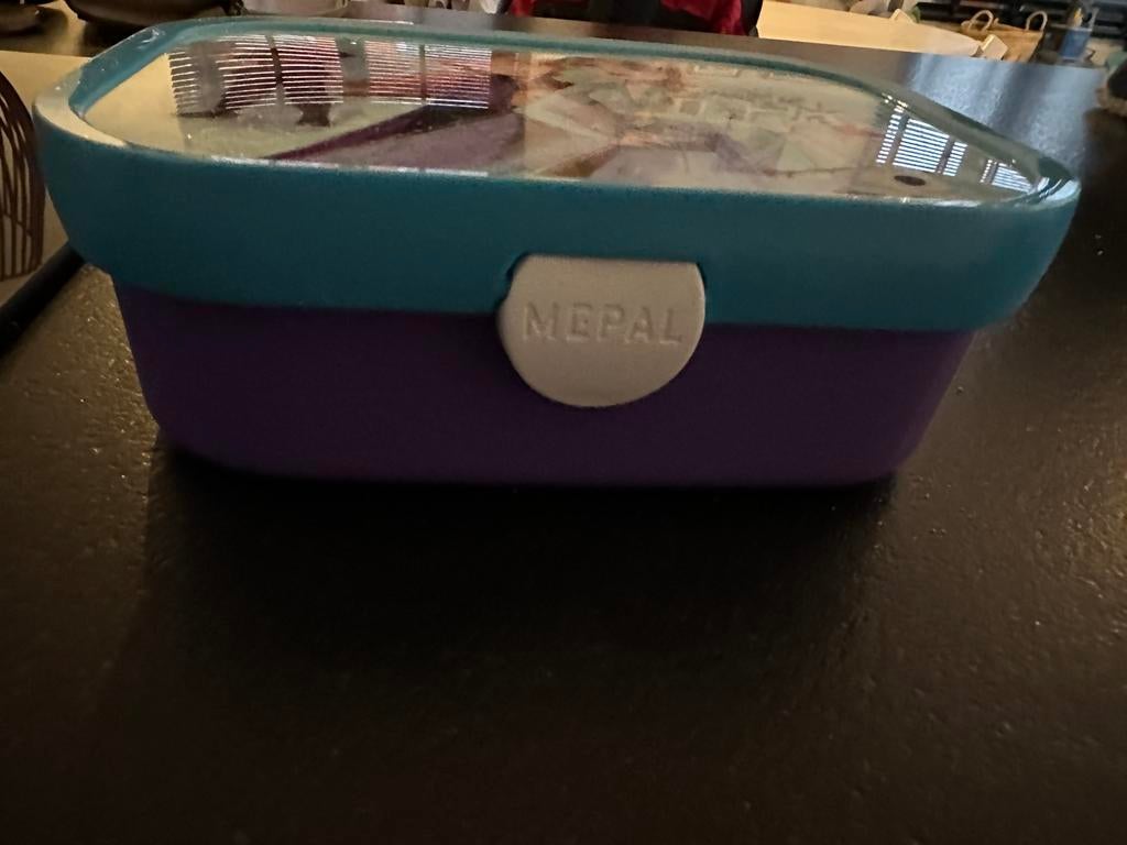 Brooddoos Elsa, Ophalen, Zo goed als nieuw