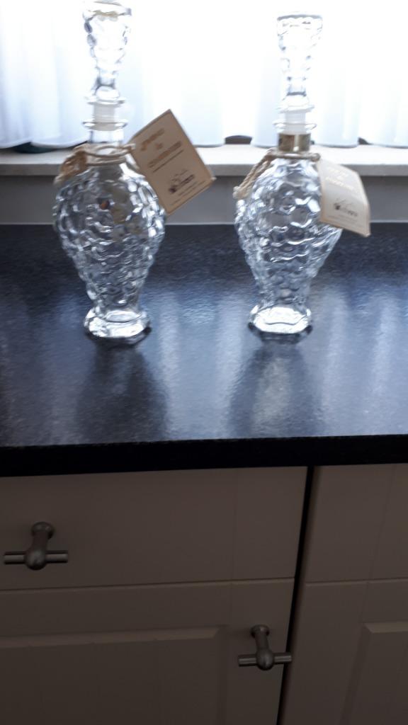 Twee sierflessen kristal geslepen, Huis en Inrichting, Woonaccessoires | Overige, Ophalen of Verzenden, Wit, Glas, Landelijk