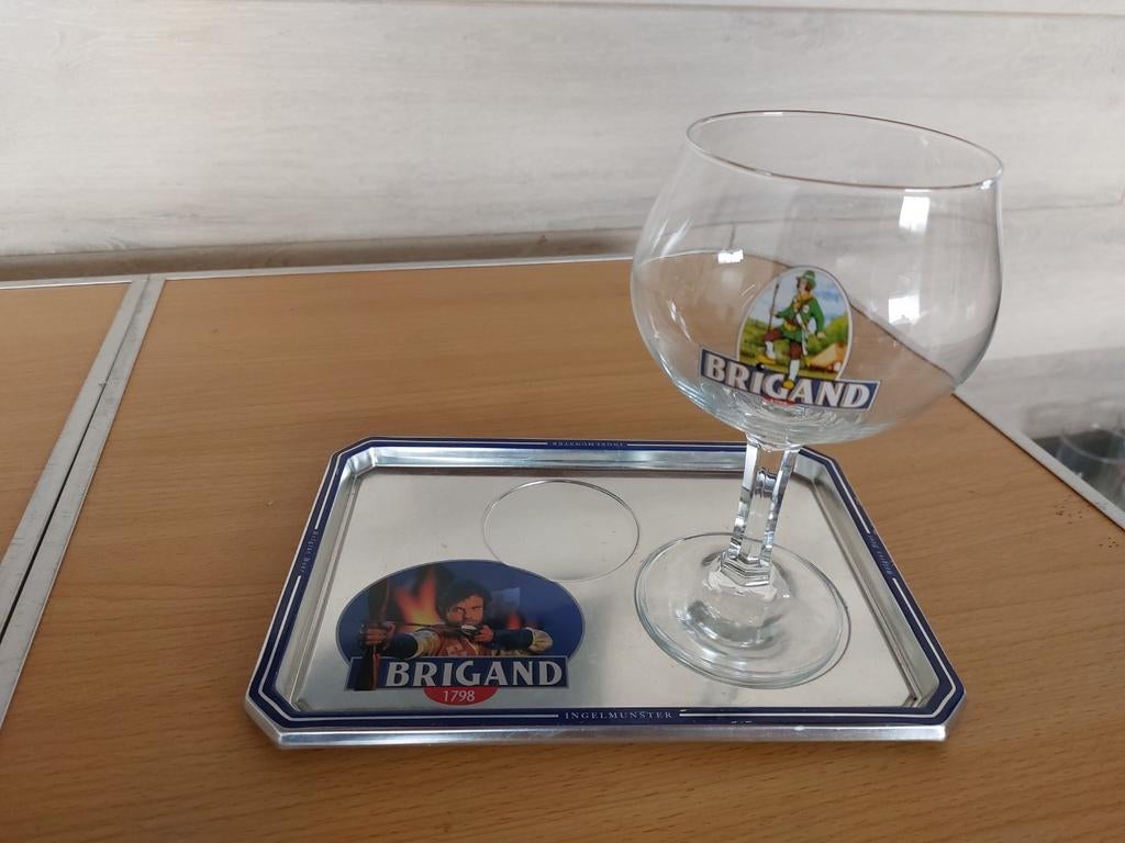 Brigand glas met serveer schotel, Ophalen of Verzenden, Zo goed als nieuw, Glas of Glazen, Overige merken