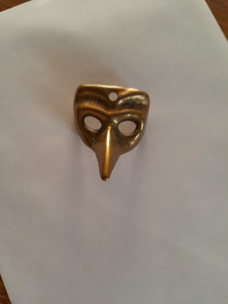 pendentif masque de peste venise/bronze ? du cuivre ?, Enlèvement ou Envoi, Autres matériaux, Pendentif