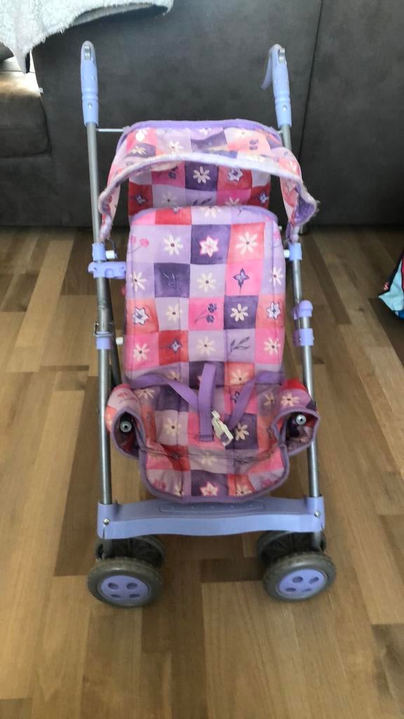 Buggy voor poppen licht beschadigd, Ophalen, Gebruikt