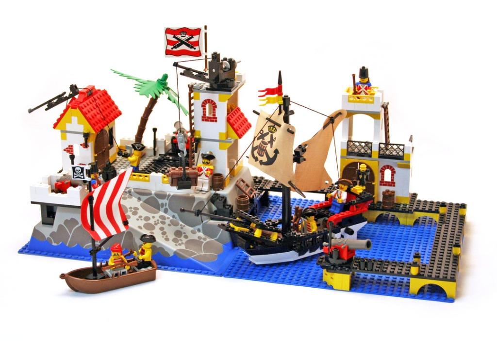 10 sets van LEGO Pirates Piraten Imperial Guards, Ophalen of Verzenden, Zo goed als nieuw, Complete set, Lego