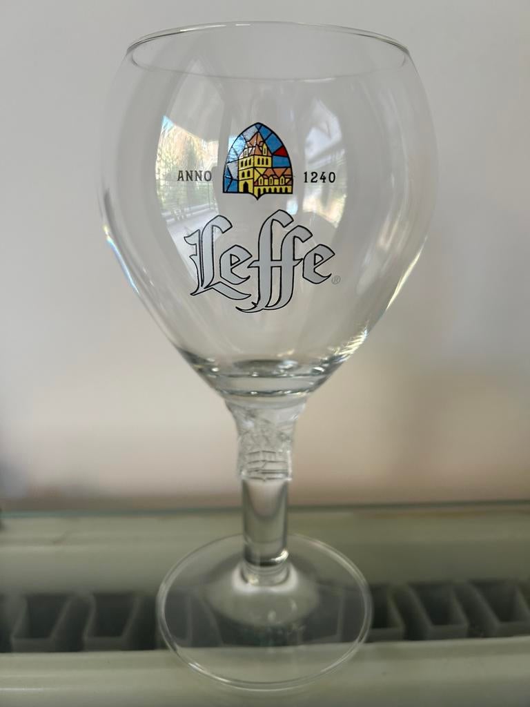 Verres à bière Leffe (avec abbaye sur pied) 33cl, Enlèvement, Comme neuf, Leffe