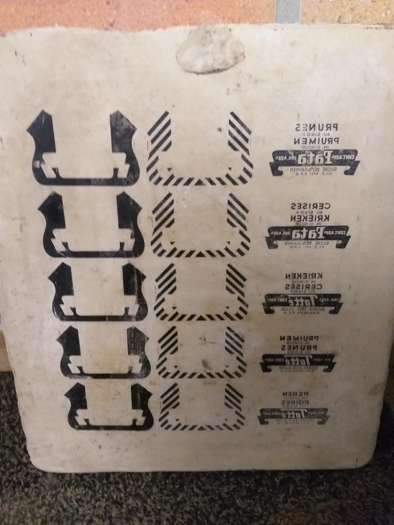 DRUKSTEEN Krieken, Ophalen, Gebruikt