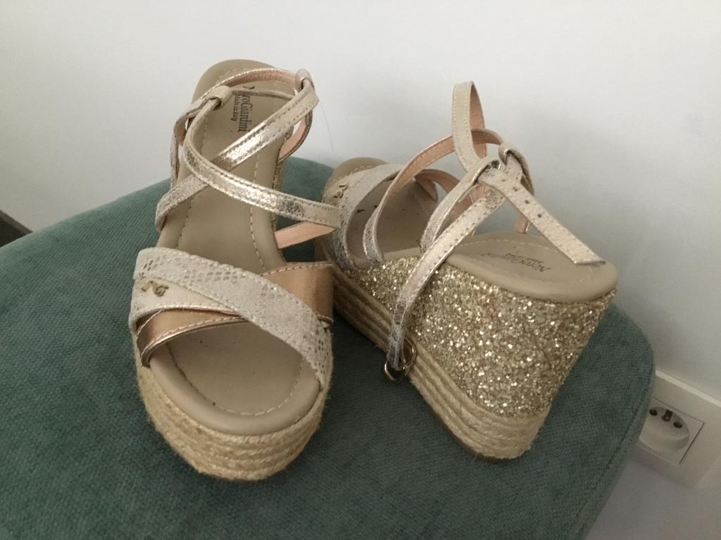 Blokschoenen, Ophalen, Zo goed als nieuw