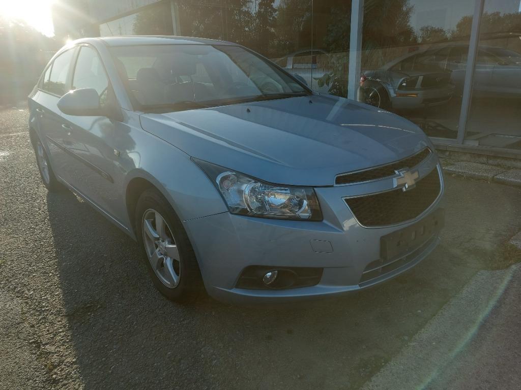 Chevrolet Cruze 1,6 i - berline, Achat, 4 portes, Entreprise, Boîte manuelle