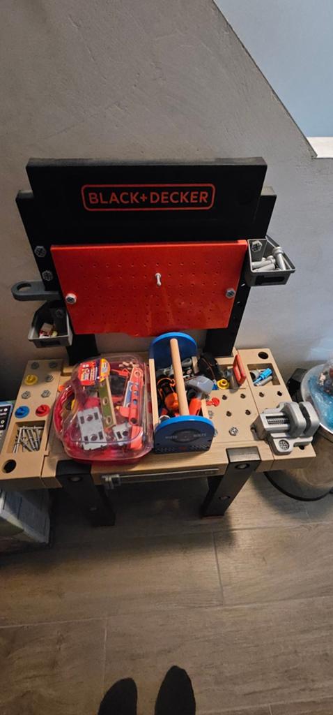 Werkbank black en decker, Enfants & Bébés, Jouets | Tables de jeux, Enlèvement