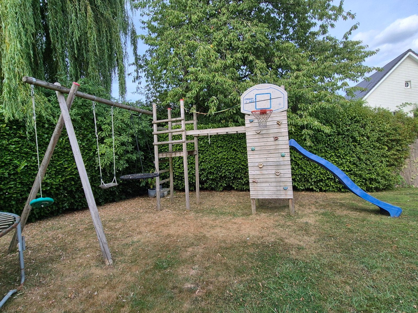 plaine de jeux, Enlèvement, Balançoire