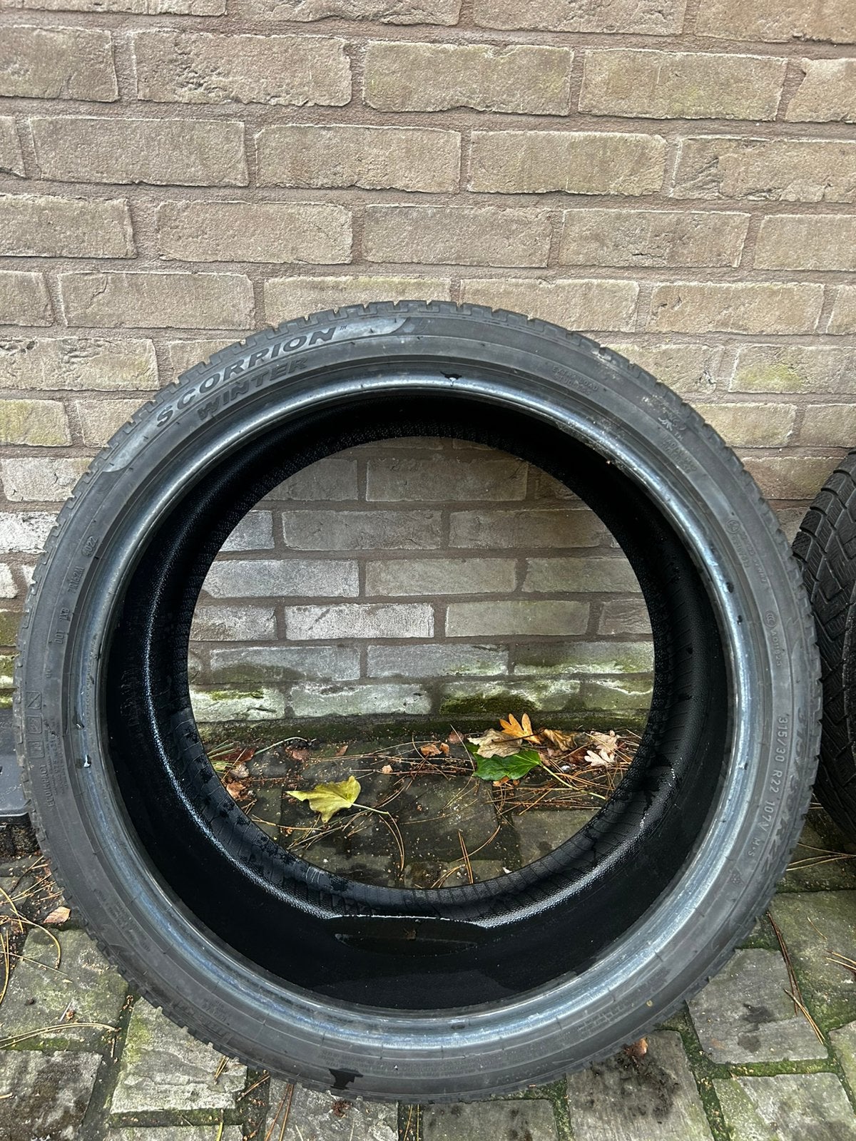 Pirelli 315/30 R22 winterbanden 2x, Motoren, Ophalen