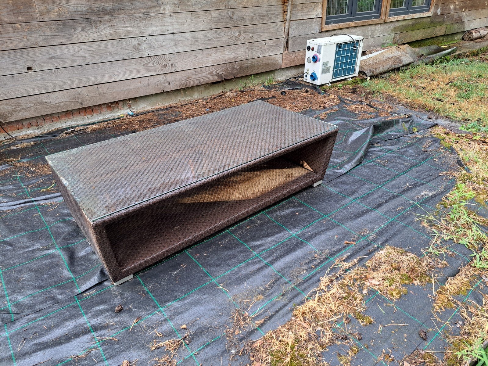 Terrastafel,bruine tafel met bovenop glazen blad,1,40m/70., Tuin en Terras, Ophalen, Zo goed als nieuw, Rechthoekig, Overige materialen