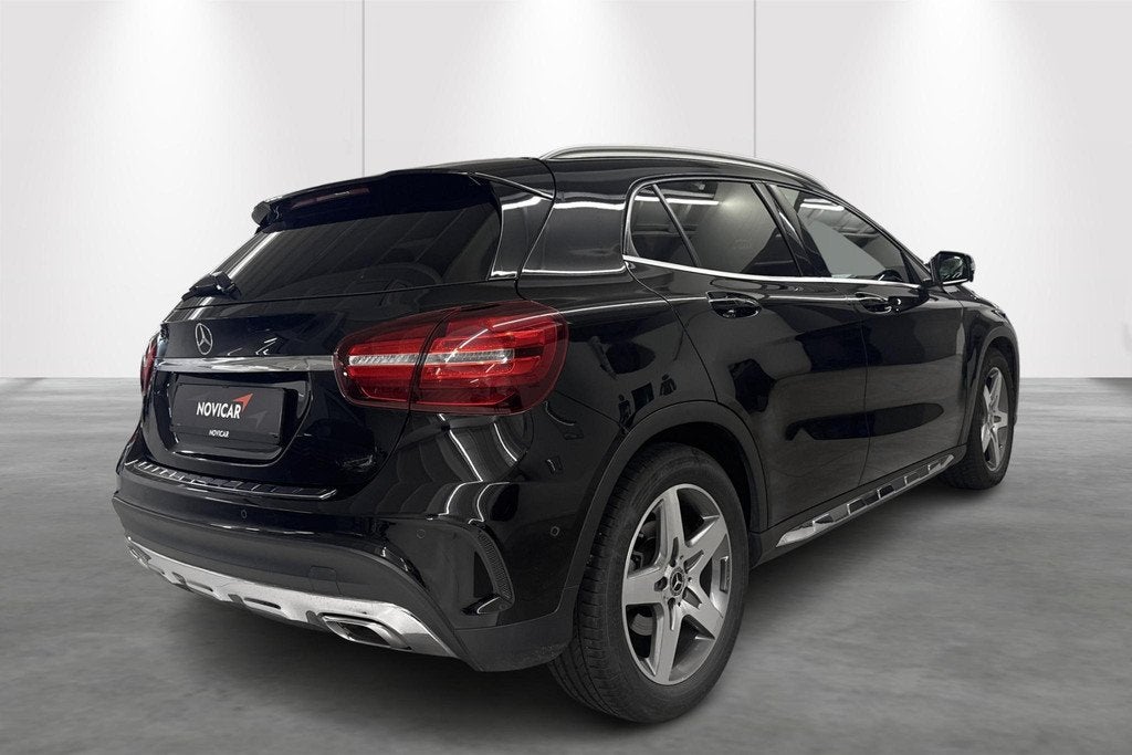 Mercedes-Benz GLA GLA 180 Business Solution AMG Auto, Gebruikt, Euro 6, 4 cilinders, 1600 cc