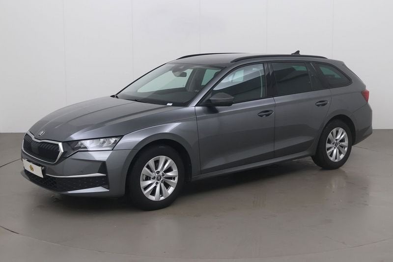 Skoda Octavia Sw 1.5 tsi etec selection 150 AT, Auto's, Skoda, Automaat, Parkeersensor, 4 cilinders, Overige bekleding