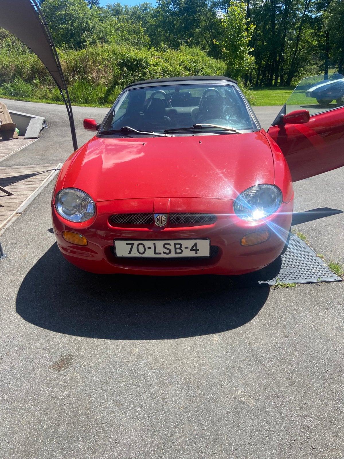 MGF 1997 révisée en parfait état 3500€, Autos, MG, Achat, Cabriolet, Boîte manuelle, Noir