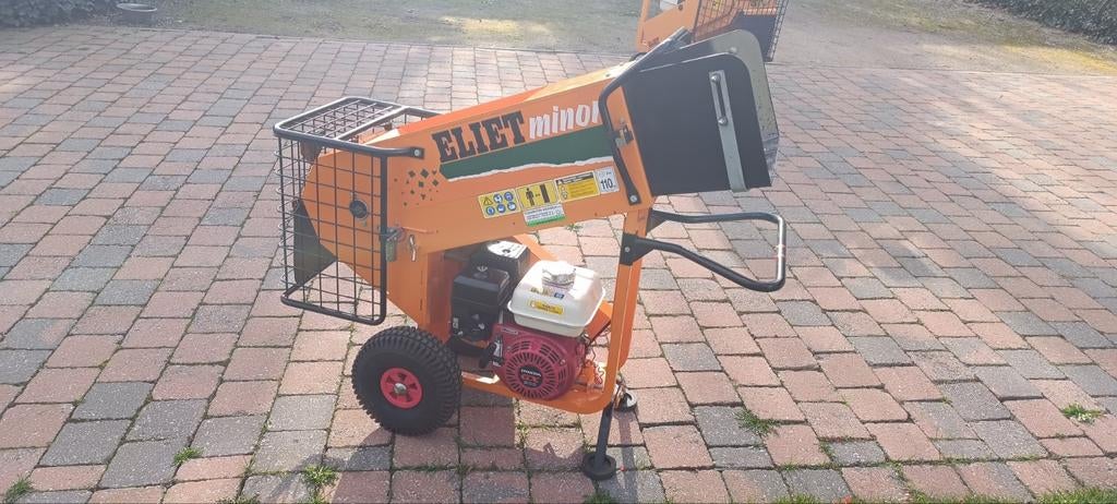 ELIET MINOR, Tuin en Terras, Ophalen, Benzine