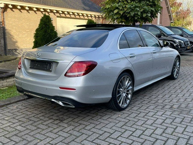 Mercedes-Benz E-Klasse 220 d AMG LINE PANO NAVI CAMERA LED, Autos, Cuir, Argent ou Gris, Achat, 4 portes