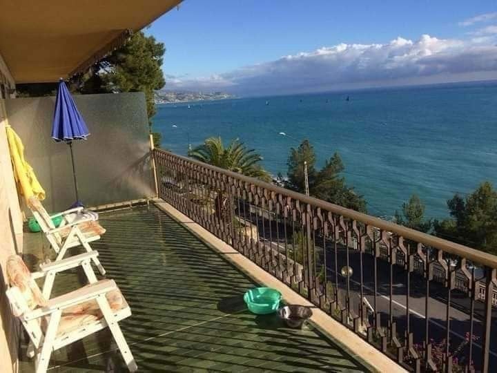Sanremo (Italië), 2 slaapkamer appartement te huur