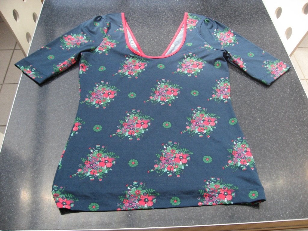 nieuw t- shirt longsleeve Lola & Liza, Zoe Loveborn bloem 40, Neuf, Taille 38/40 (M), Enlèvement ou Envoi, Lola & Liza