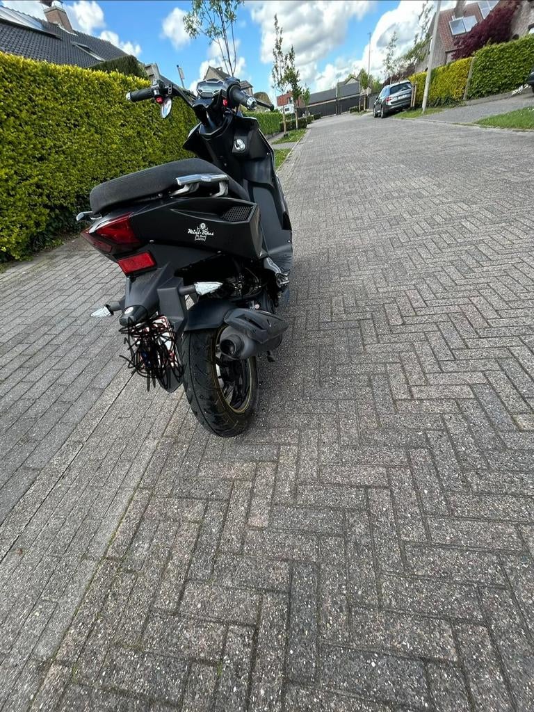 Neco gpx, A klasse, zwart met goud(kleur), rijd 35km/h,, Fietsen en Brommers, Ophalen, Overige modellen, Klasse A (25 km/u), Zo goed als nieuw