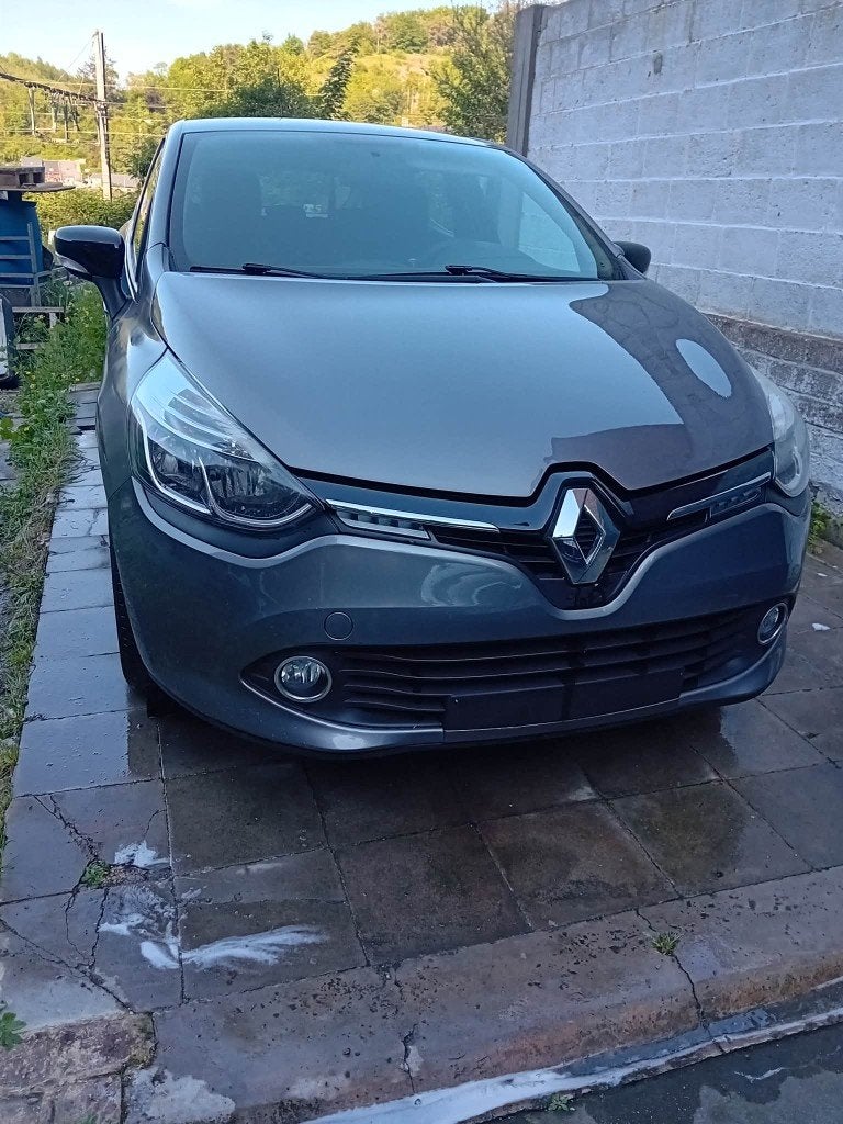 Renault clio, Auto's, Renault, Particulier, Clio, Bluetooth, Benzine, Euro 5, Berline, 5 deurs, Handgeschakeld, Zilver of Grijs