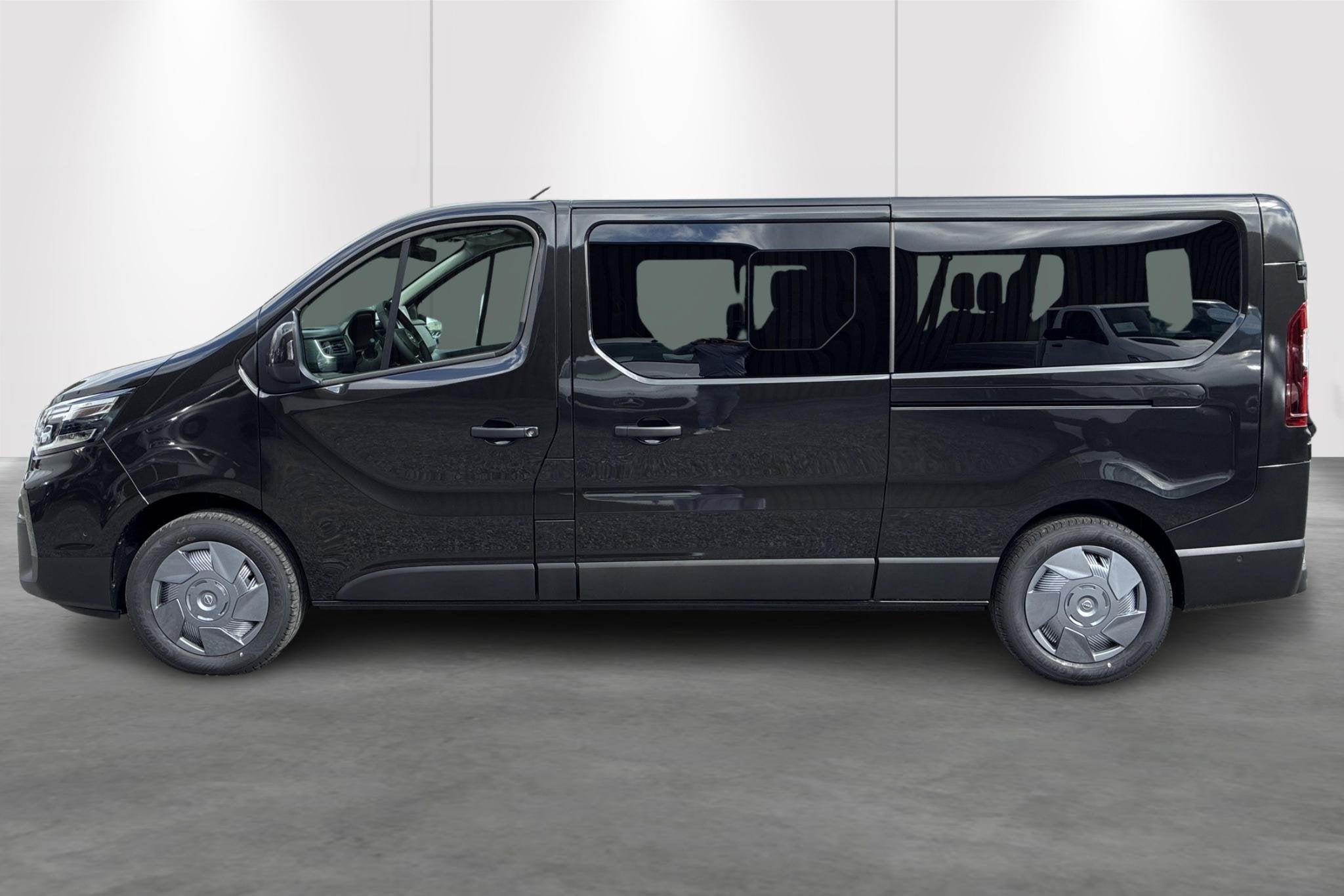 Nissan Primastar L1H1 2.0 dCi 150 Tekna 3.0T aut., Autos, Neuf, 110 kW, Entreprise, Noir