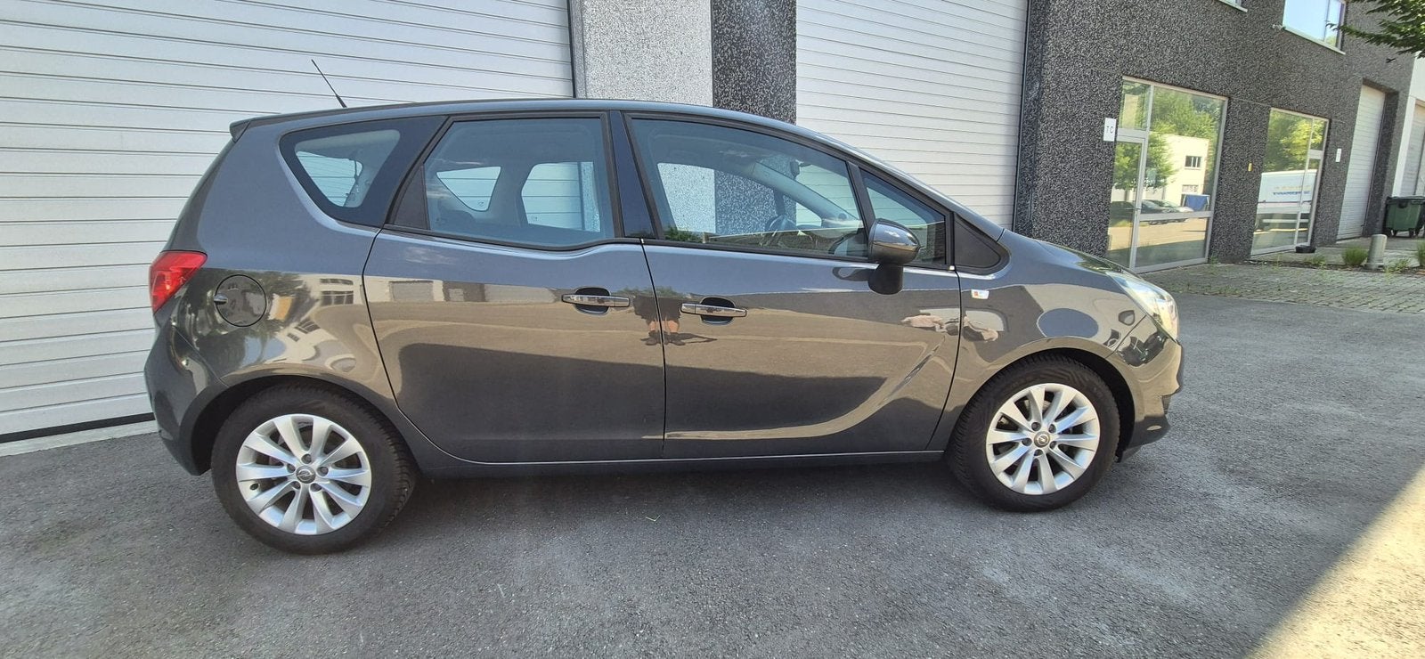 Opel meriva 1.4benzine/ 46.000km/ navi/ airco/ pdc/ 2017, Auto's, Stof, 1400 cc, Meriva, 74 kW