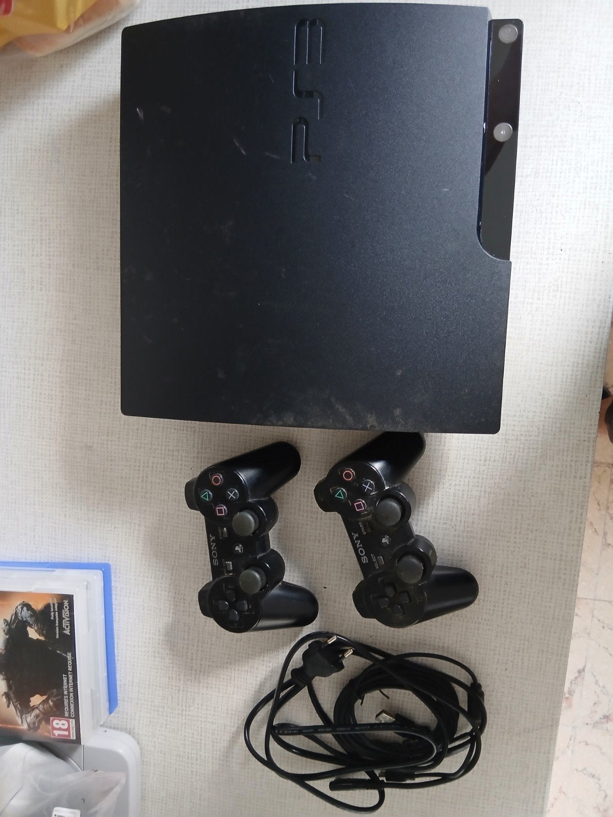Ps3 met 2 bakjes  en 5 games, Games en Spelcomputers, Spelcomputers | Sony PlayStation 3, Ophalen