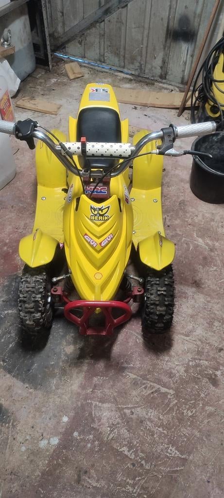 Quad, Enlèvement