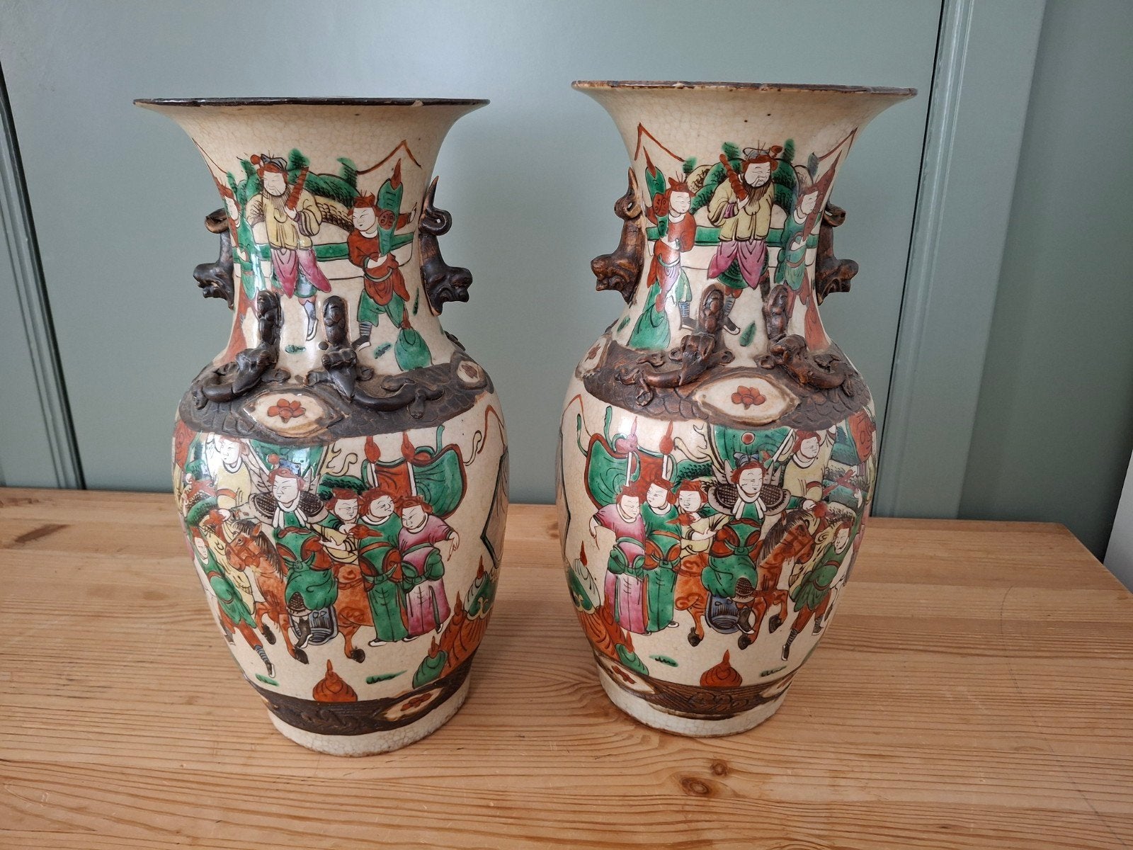 Paire de vases en porcelaine de Nankin, Enlèvement