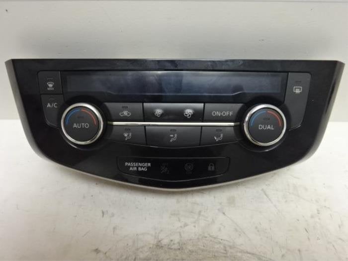 Panneau de commandes chauffage d'un Nissan Qashqai, -, 3 mois de garantie, Utilisé, -