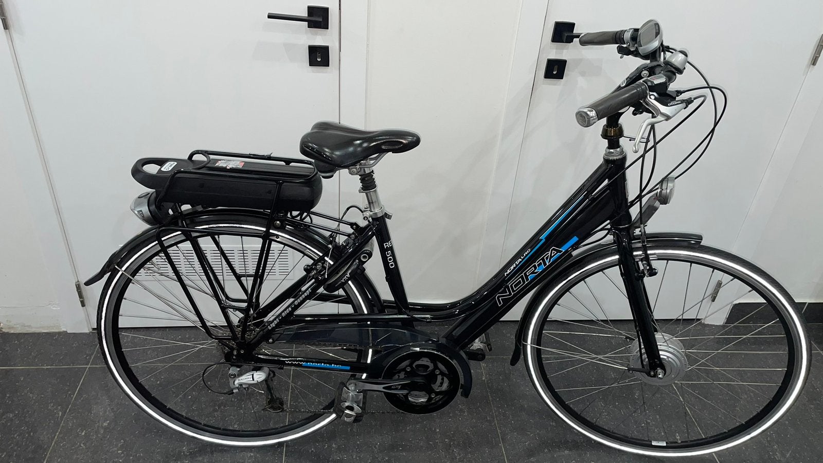 Vélo électrique, Enlèvement, Comme neuf