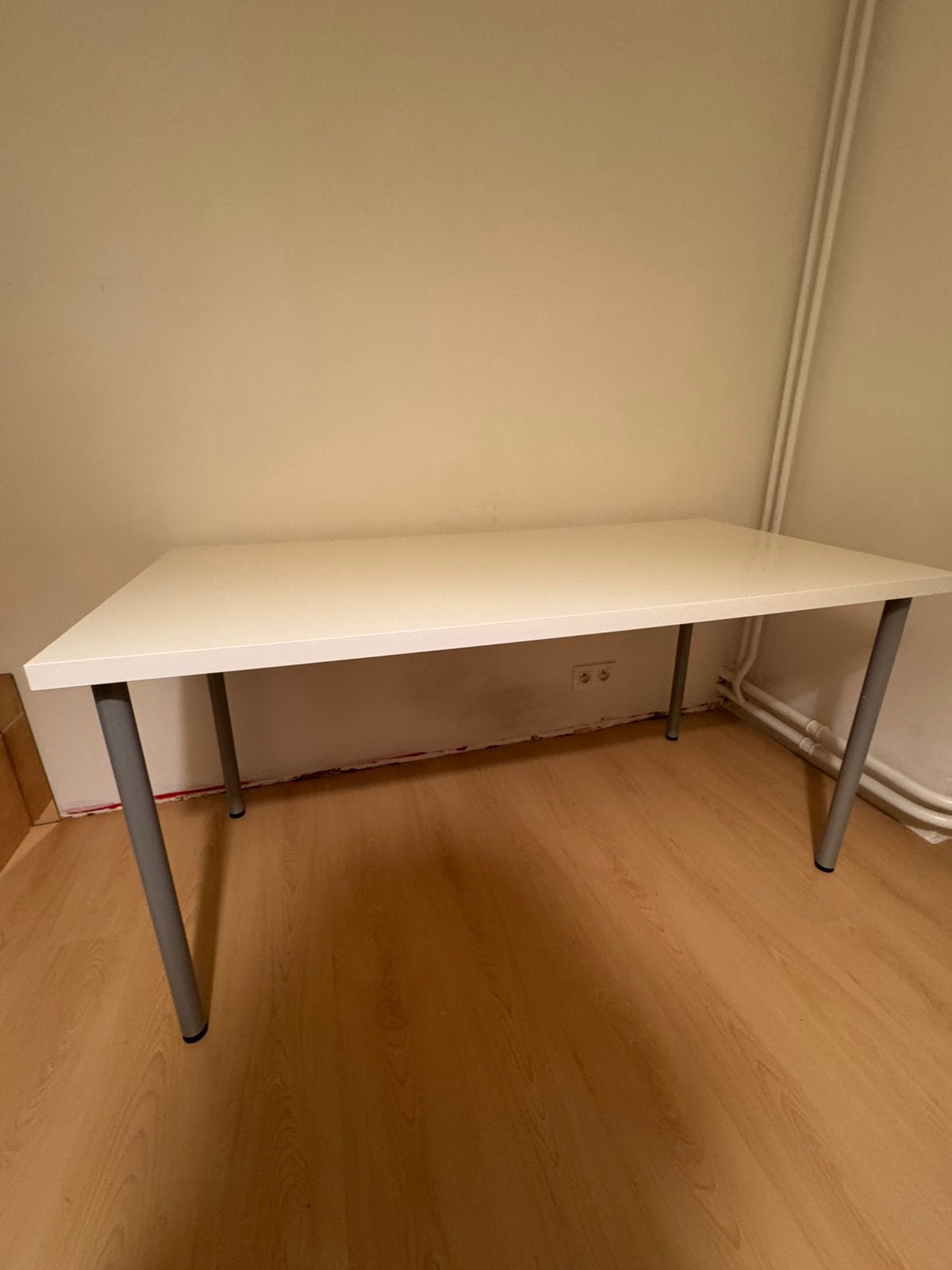 Tafel (bureau), Huis en Inrichting, Bureaus, Ophalen, 150 cm, Zo goed als nieuw, IKEA