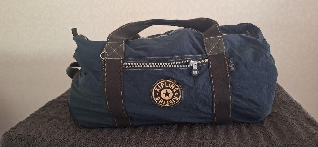 Valise Kipling 75 cm sur 37 cm, Enlèvement, Roulettes