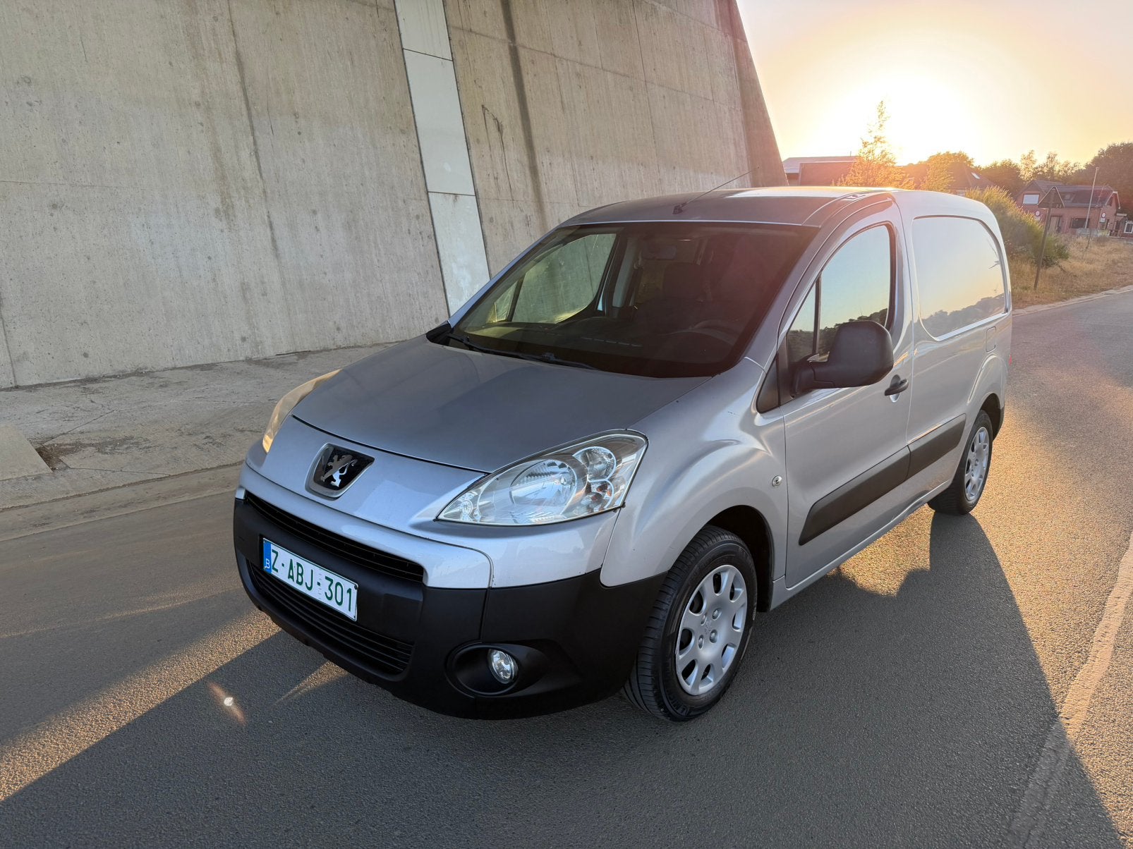 Peugeot partner 1.6hdi 3pl Airco perfecte staat Gekeurd, Auto's, Bestelwagens en Lichte vracht, Bedrijf, Onderhoudsboekje, Te koop