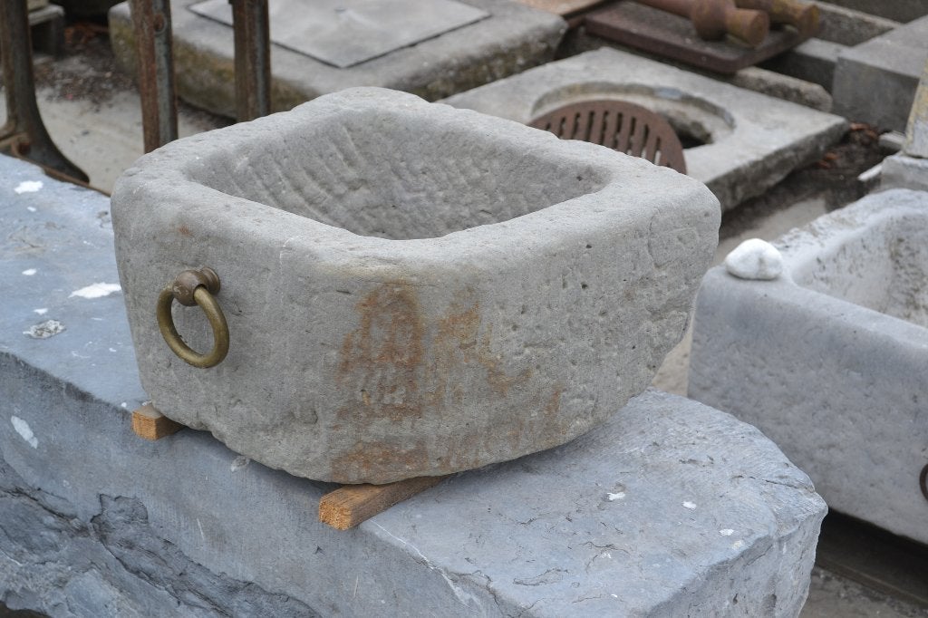 lavabo en grès taillé antique, Enlèvement, Utilisé, Pierre de taille