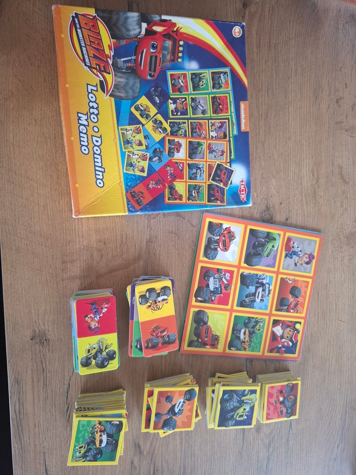 Blaze en de monsterwielen, Ophalen