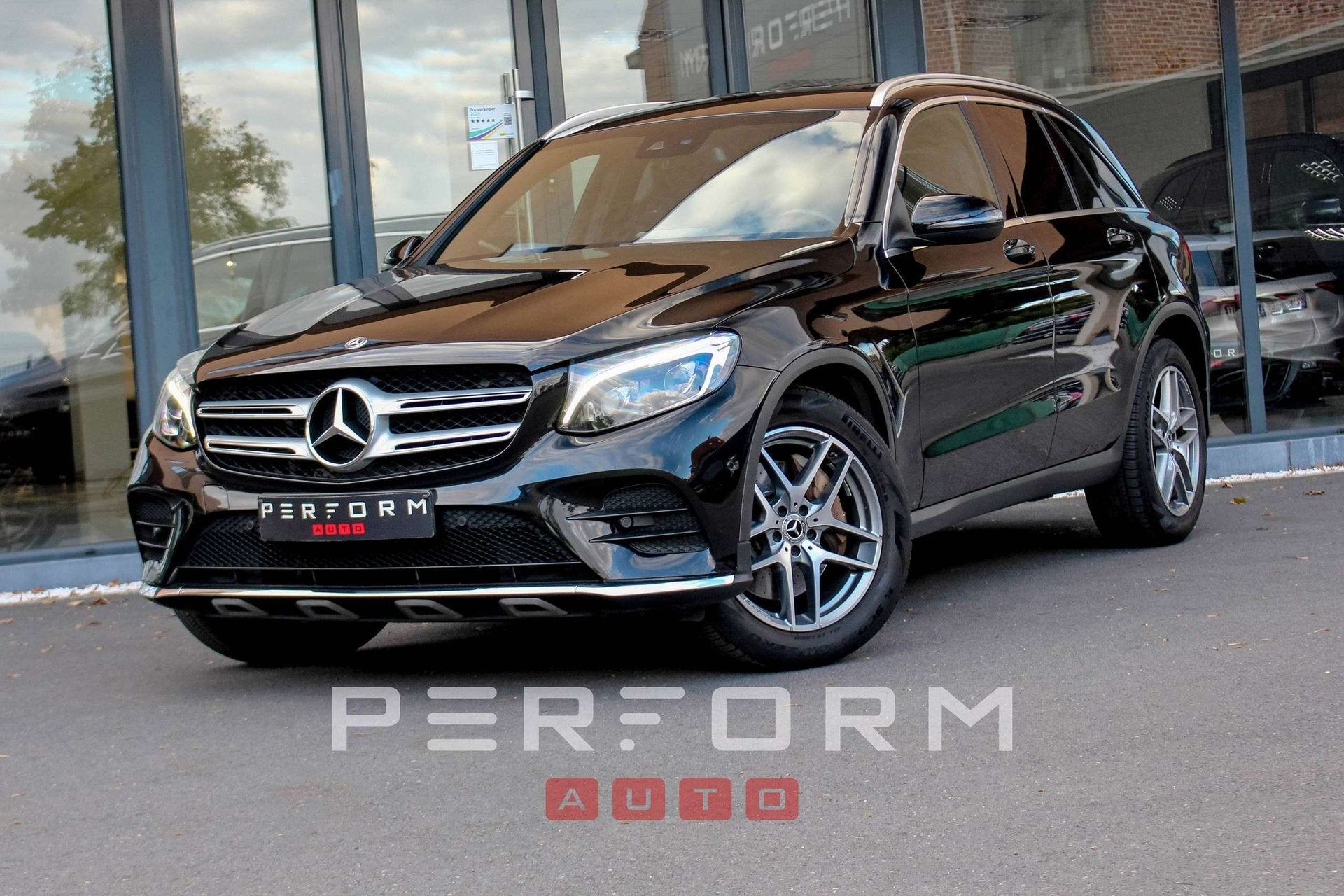 Mercedes-Benz GLC 220 d 4MATIC*AMG LINE*TREKHAAK*CAMERA*LED*, Autos, Achat, Euro 6, Entreprise, Noir