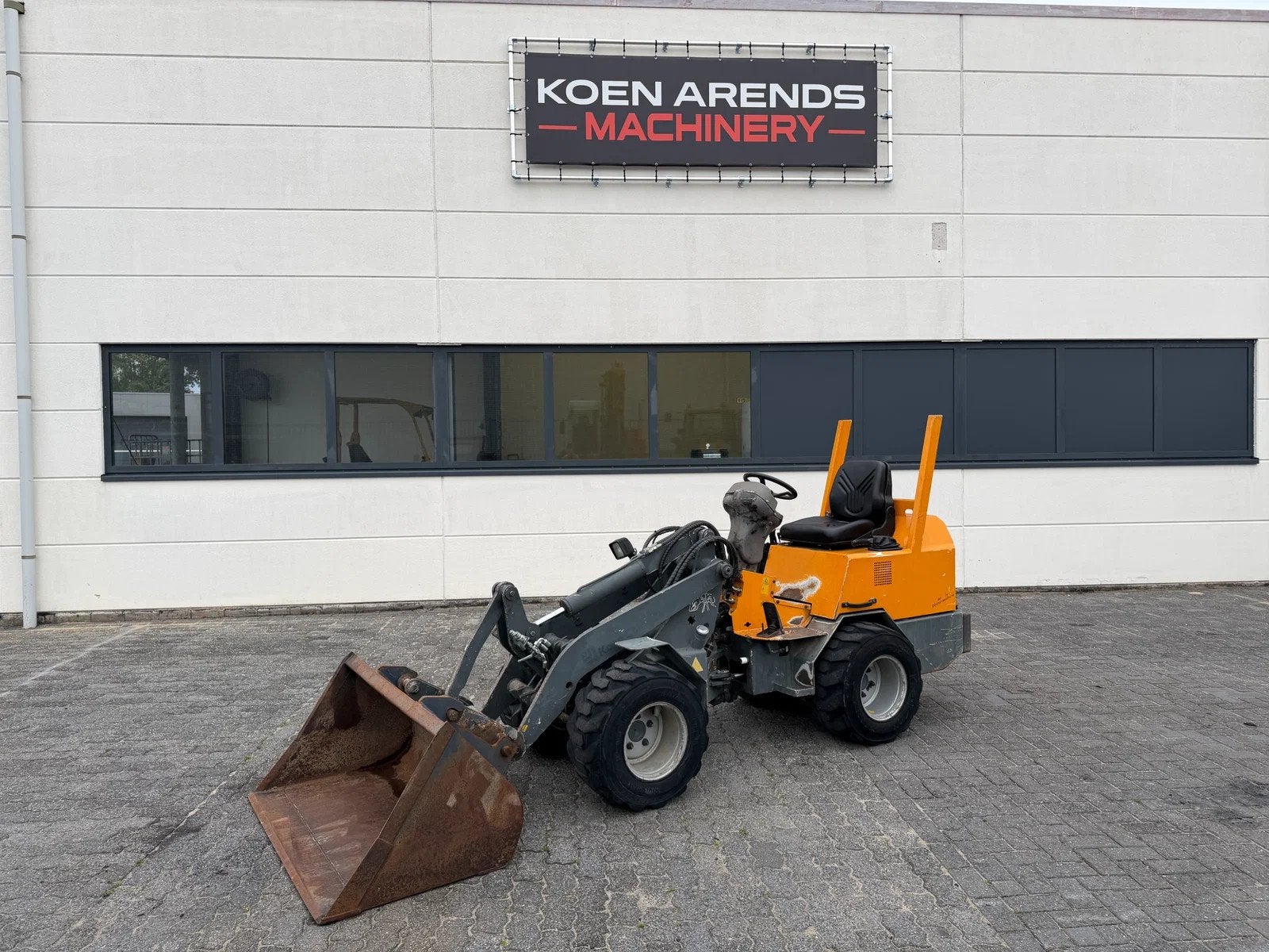 Giant D331SWT X-TRA Minishovel / Mini loader / Shovel, Giant, Nvt, NL, Wiellader of Shovel