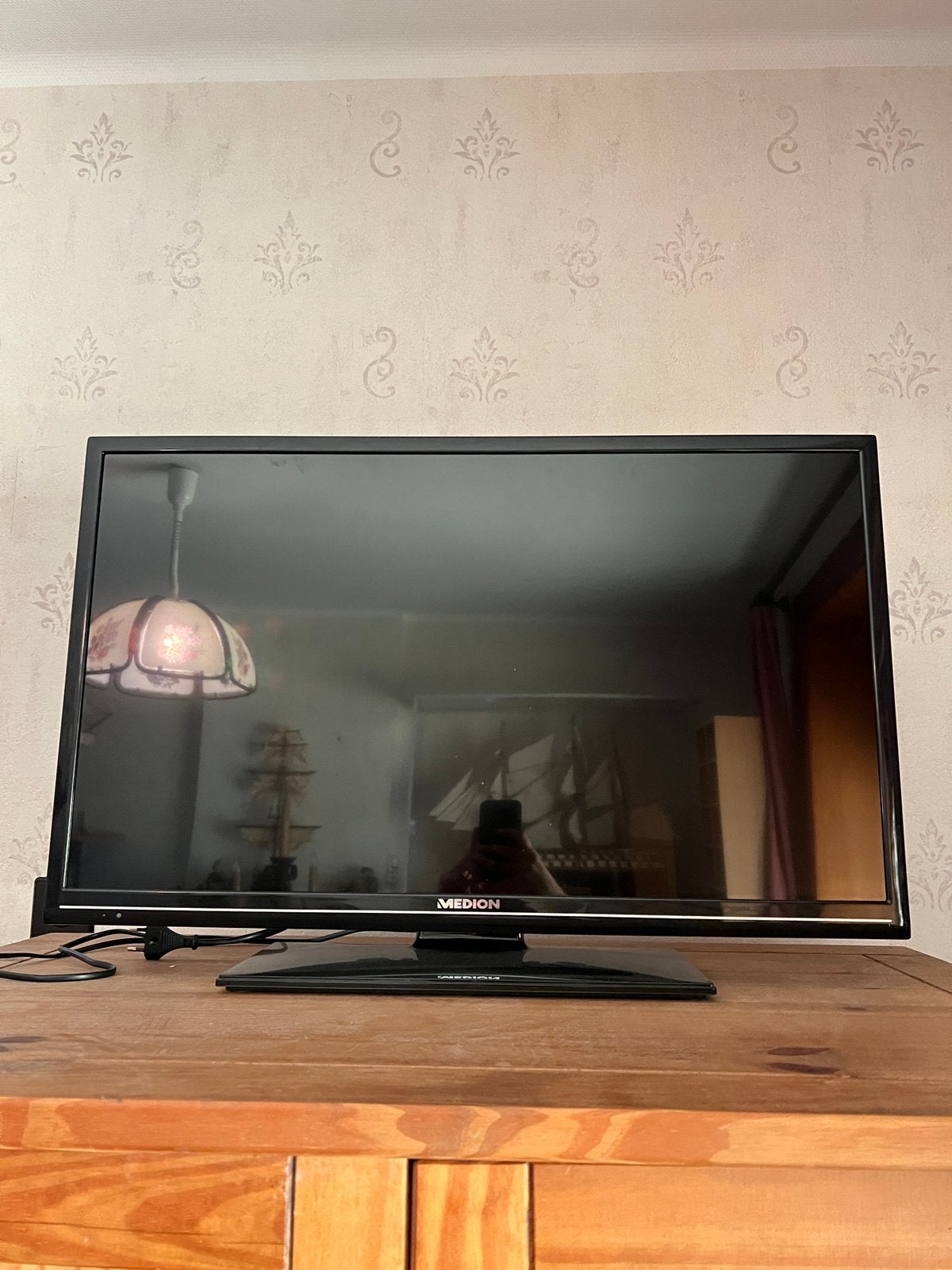 TV écran plat Medion 32 pouces avec pied (sans telecommande), Enlèvement, Comme neuf, LCD