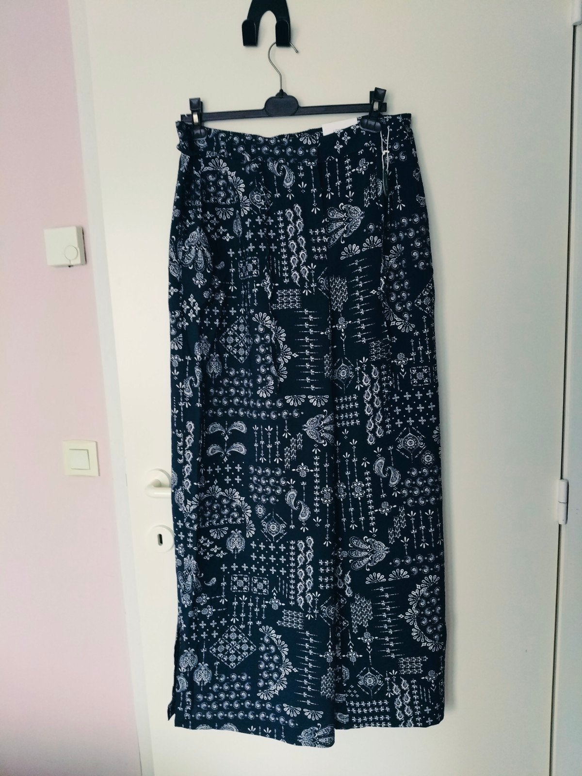 zomer/herfst broek met motiev, nieuw maat XL, kleur donker b, Kleding | Dames, Grote Maten, Ophalen of Verzenden, Blauw