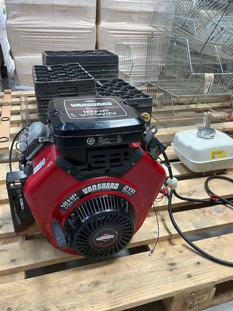 Moteur BRIGG & STRATTON VANGUARD 18cv, Ophalen, Zo goed als nieuw, Benzinemotor, 1800 rpm of meer