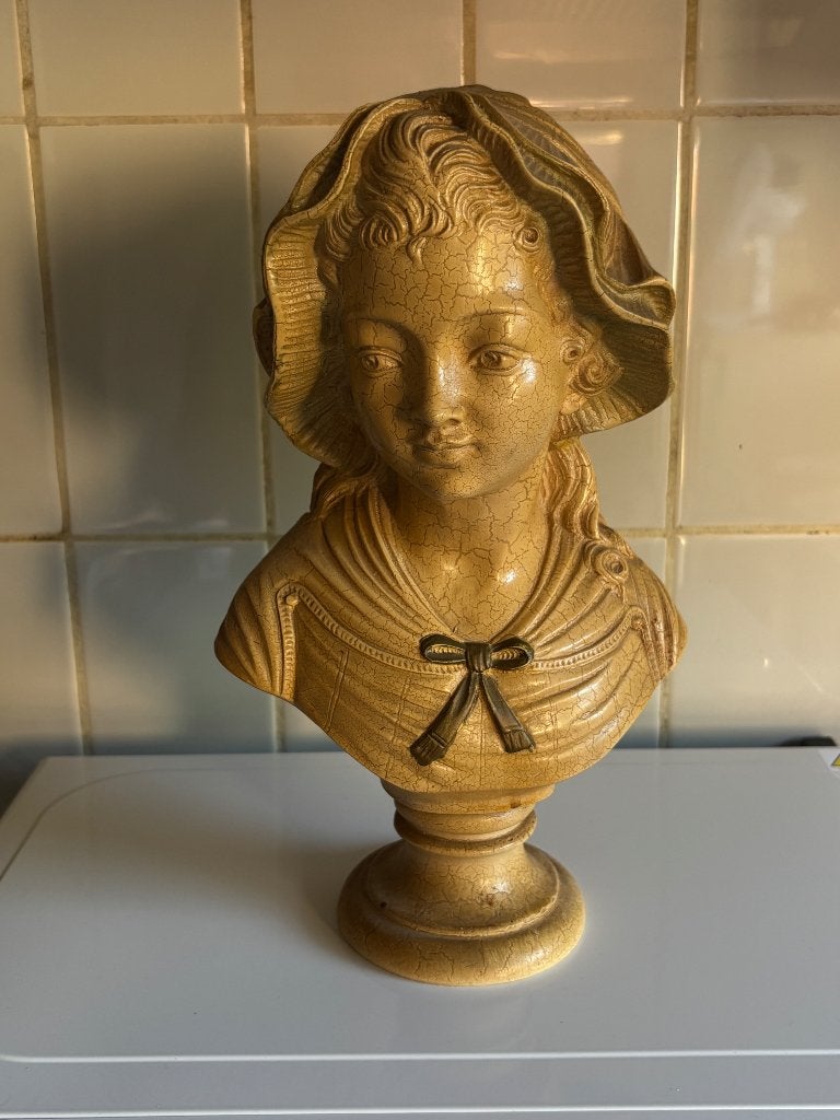 Prachtige  Vintage Buste Meisje met Kapje, Antiek en Kunst, Ophalen, Gips, Buste, Gepatineerd
