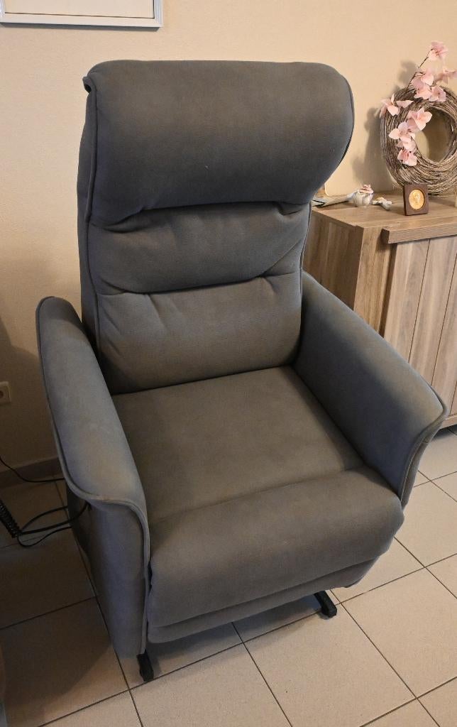 Electrische relax zetel, Ophalen, Zo goed als nieuw, Leer