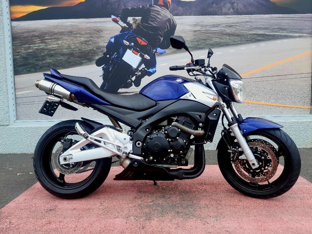 SUZUKI GSR 600 Garantie 1 ou 2 ans MOTOSD, 4 cilinders, Meer dan 35 kW, Handgeschakeld, 600 cc