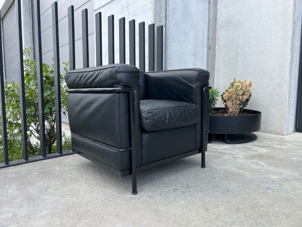 Chaise Cassina Le Corbusier LC2, Envoi, Utilisé, Cuir, Design