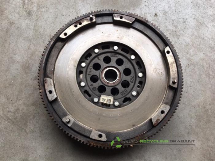 Volant d'inertie masse double d'un Mercedes A-Klasse, -, 3 mois de garantie, Utilisé, -
