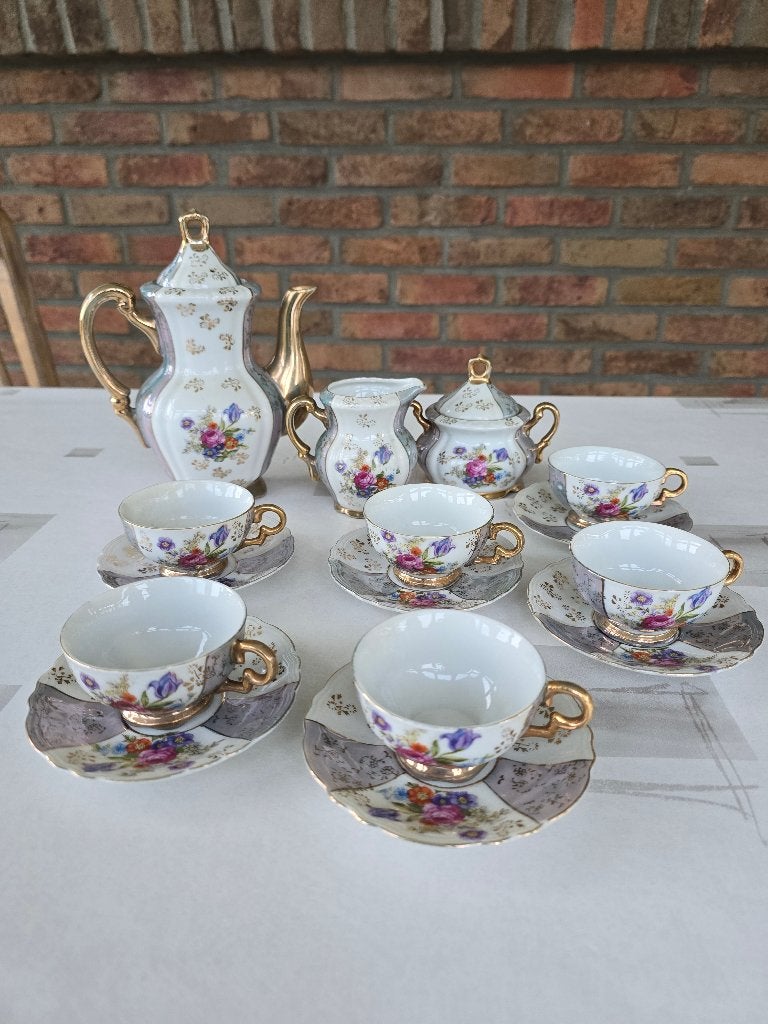Saji Fine China Theeservies, Ophalen